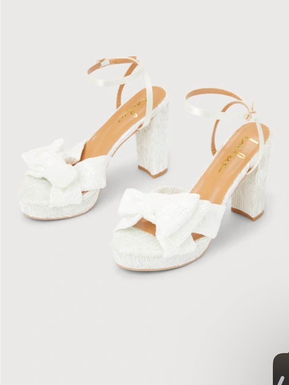 Lulu’s White Bow Platform Block Heels - Picture 2 of 5